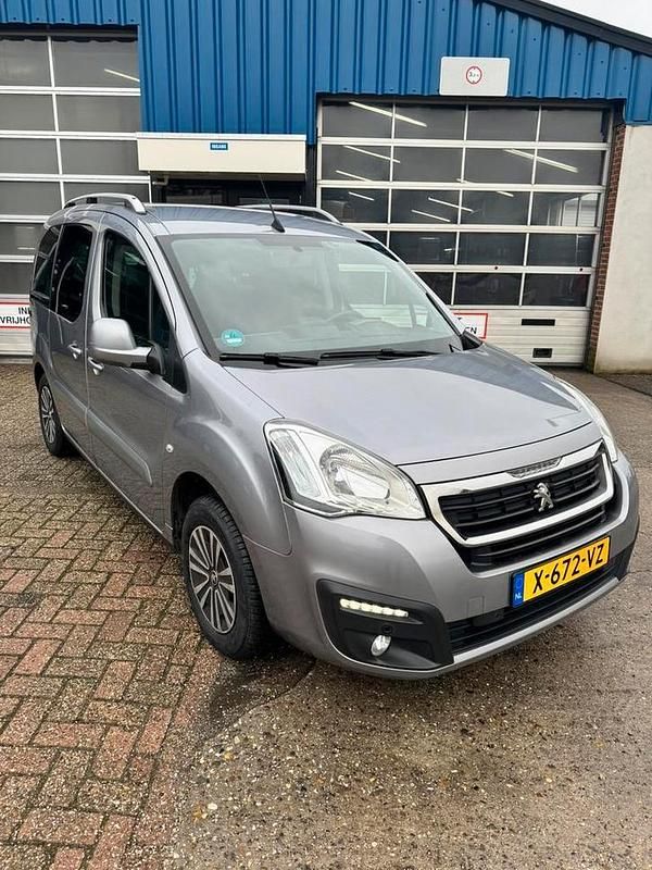 Occasion 2016 Peugeot Partner Tepee MPV | € 8.450 (Eerlijke prijs) - Afbeelding 1/4