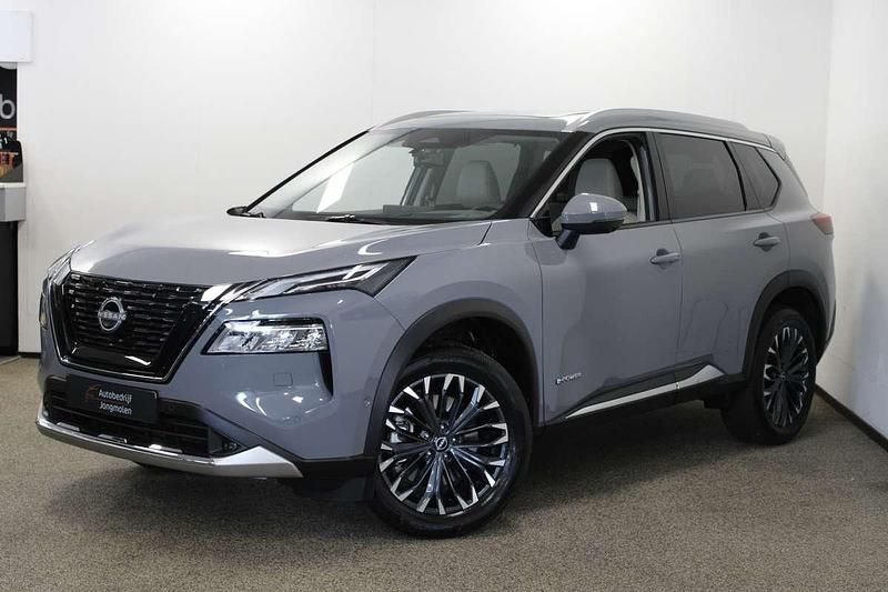 Grijs Gebruikt 2024 Nissan X-Trail Tekna SUV | € 44.950 - Afbeelding 1/4
