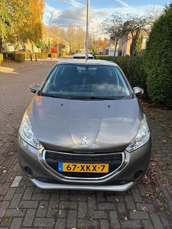 Gebruikt 2012 Peugeot 208 Hatchback | € 4.500 (Super prijs) - Afbeelding 1/4