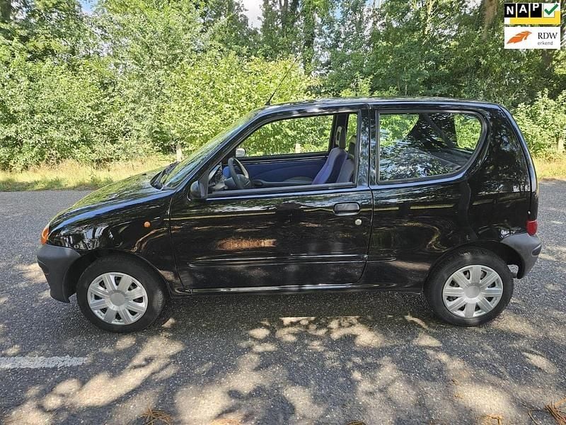 Zwart Gebruikt 2000 Fiat Seicento Young Hatchback | € 995 (Eerlijke prijs) - Afbeelding 1/4