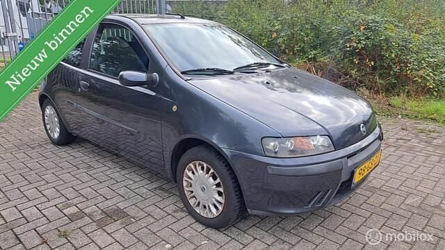 Grijs Gebruikt 2001 Fiat Punto Hatchback | € 1.199 (Eerlijke prijs) - Afbeelding 1/4