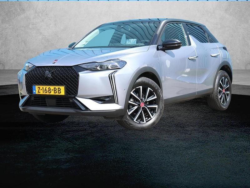 Grijs Gebruikt 2024 DS Automobiles DS3 Performance SUV | € 26.675 (Eerlijke prijs) - Afbeelding 1/3