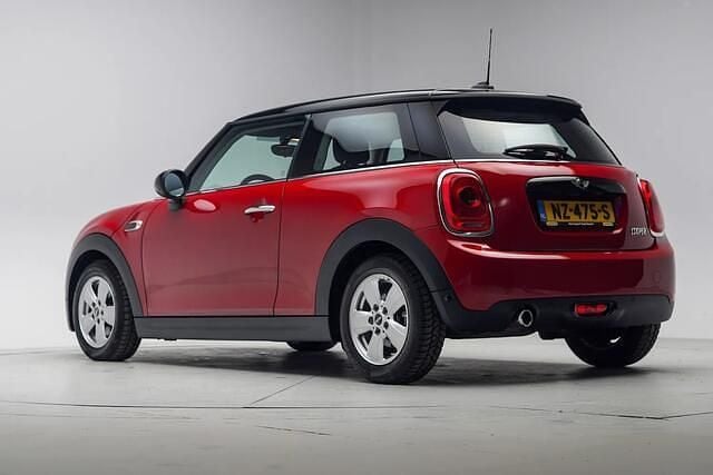 Occasion Mini Cooper Business 136 PK (100 kW) 2017 Rood Hatchback