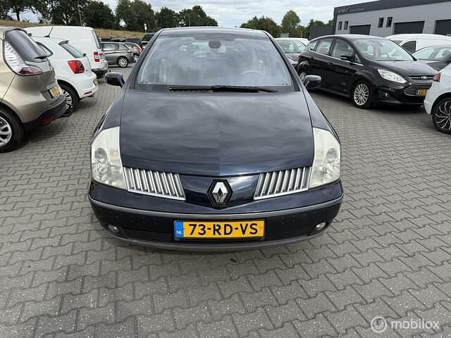 Blauw Gebruikt 2005 Renault Vel Satis Initiale Hatchback | € 1.950 - Afbeelding 1/4