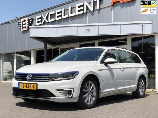 Wit Gebruikt 2015 VW Passat Highline Stationwagen | € 8.950 - Afbeelding 1/4