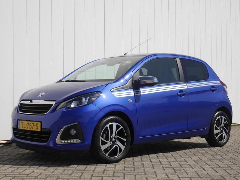 Blauw Gebruikt 2018 Peugeot 108 Collection Hatchback | € 10.445 (Iets duurder) - Afbeelding 1/3