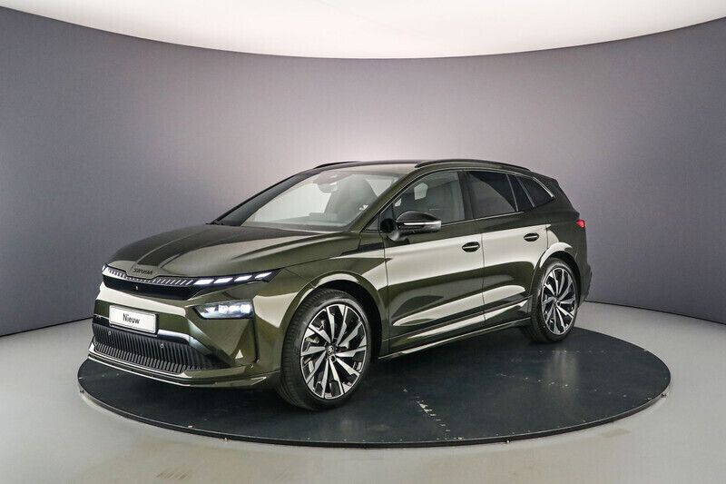 Groen Nieuw 2025 Skoda Enyaq iV SportLine SUV | € 53.525 (Super prijs) - Afbeelding 1/4