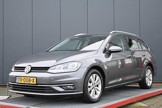 Grijs Occasion 2018 VW Golf VII Comfortline Stationwagen | € 9.950 (Goede deal) - Afbeelding 1/4