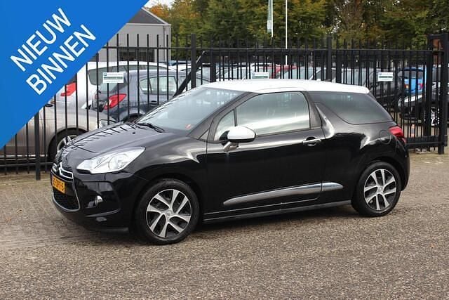 Zwart Gebruikt 2013 Citroën DS3 So Chic Hatchback | € 3.500 (Super prijs) - Afbeelding 1/4