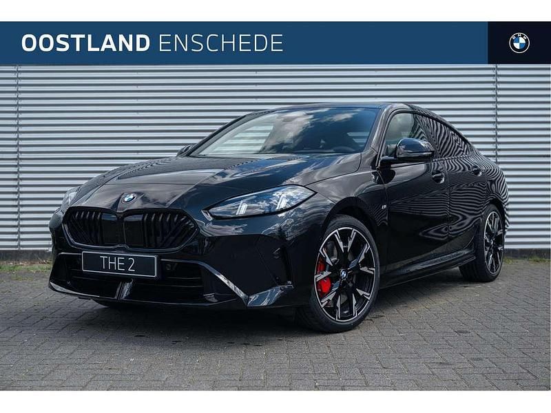 Zwart Nieuw 2025 BMW 220 M Sport Coupé | € 57.153 (Eerlijke prijs) - Afbeelding 1/4