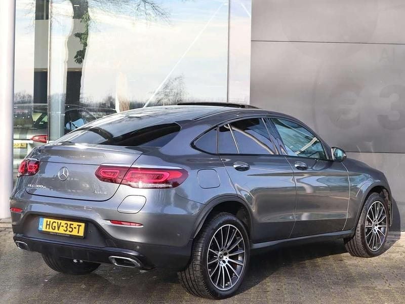Occasion Mercedes GLC300e AMG line 211 PK (155 kW) 2021 Grijs Coupé