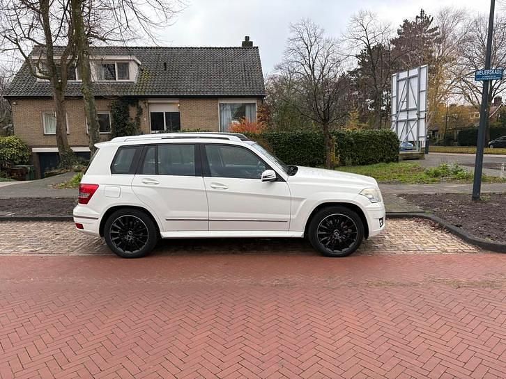 Gebruikt 2008 Mercedes GLK320 SUV | € 8.999 - Afbeelding 1/4