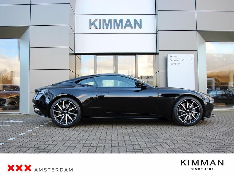 Zwart Gebruikt 2022 Aston Martin DB11 Coupé | € 179.900 - Afbeelding 1/4