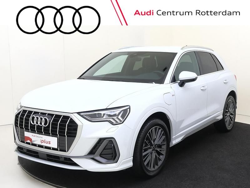 Wit (metallic) Gebruikt 2024 Audi Q3 Basis SUV | € 45.950 (Iets duurder) - Afbeelding 1/4