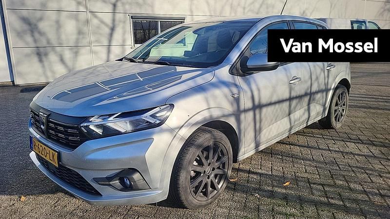 Grijs Gebruikt 2022 Dacia Sandero Comfort Hatchback | € 13.940 (Goede deal) - Afbeelding 1/4