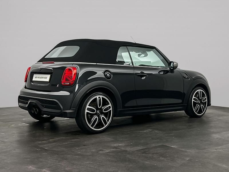 Occasion Mini Cooper S Cabriolet Comfort 179 PK (131 kW) 2023 Zwart Cabriolet