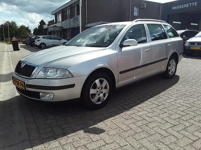 Grijs Gebruikt 2006 Skoda Octavia Ambiente Stationwagen | € 1.650 (Eerlijke prijs) - Afbeelding 1/4