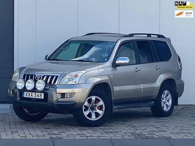 Beige Gebruikt 2004 Toyota Land Cruiser Executive SUV | € 15.800 - Afbeelding 1/4