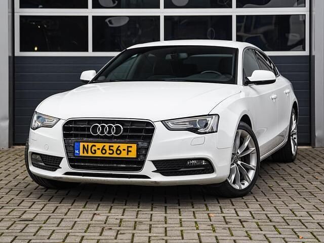 Wit Gebruikt 2013 Audi A5 Sportback Proline Hatchback | € 11.950 - Afbeelding 1/4