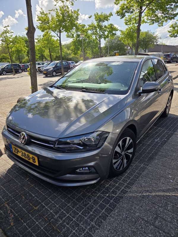 Grijs Gebruikt 2018 VW Polo Beats Hatchback | € 12.500 (Eerlijke prijs) - Afbeelding 1/4