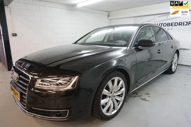 Bruin Gebruikt 2016 Audi A8 Proline Sedan | € 99.999 - Afbeelding 1/4