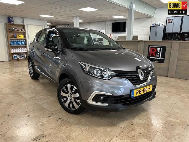 Grijs Gebruikt 2017 Renault Captur Zen SUV | € 12.995 (Eerlijke prijs) - Afbeelding 1/4