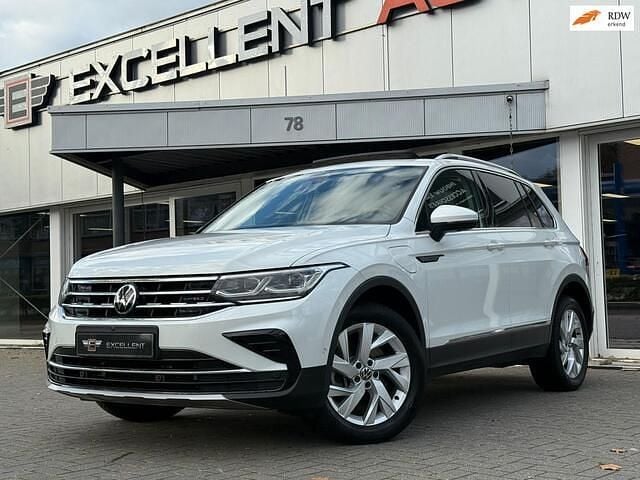 Wit Gebruikt 2022 VW Tiguan Exclusive SUV | € 28.950 (Goede deal) - Afbeelding 1/4