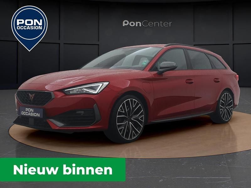 Rood Gebruikt 2023 Cupra Leon VZ Stationwagen | € 27.950 (Eerlijke prijs) - Afbeelding 1/3