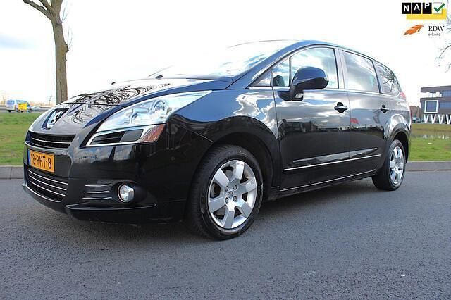 Zwart Gebruikt 2011 Peugeot 5008 MPV | € 3.975 (Eerlijke prijs) - Afbeelding 1/4