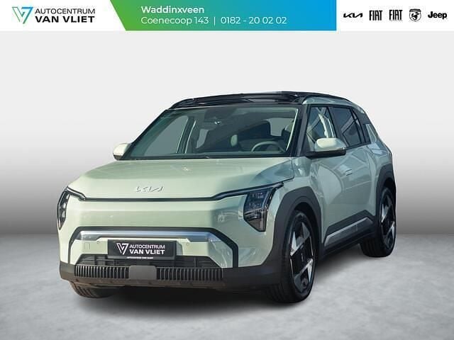 Groen Nieuw 2025 Kia EV3 Advance SUV | € 38.190 (Goede deal) - Afbeelding 1/4