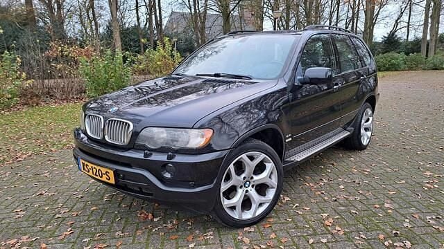 Zwart (metallic) Gebruikt 2000 BMW X5 Executive SUV | € 4.499 (Eerlijke prijs) - Afbeelding 1/4