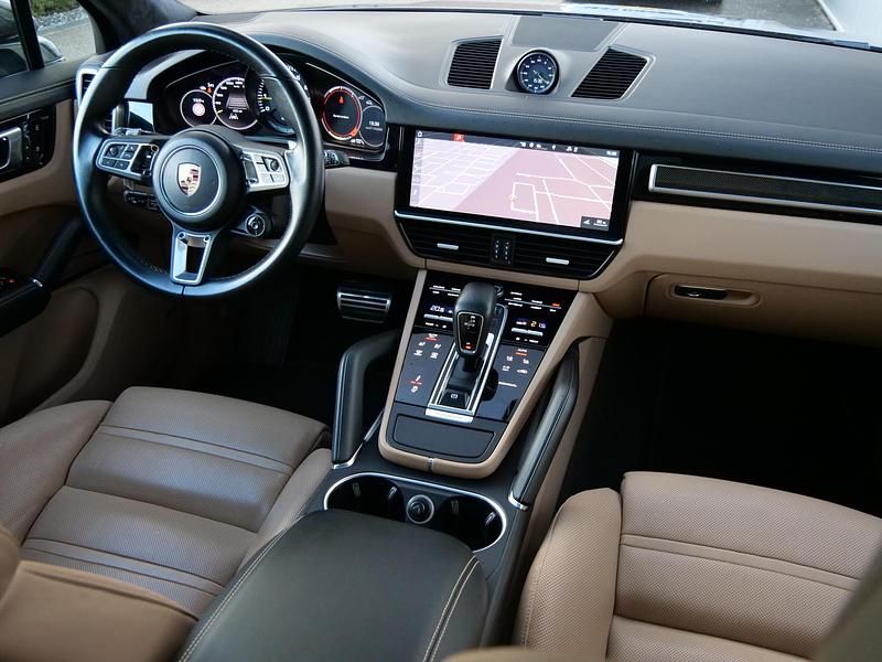 Occasion Porsche Cayenne Turbo S 680 PK (500 kW) 2020 Grijs SUV