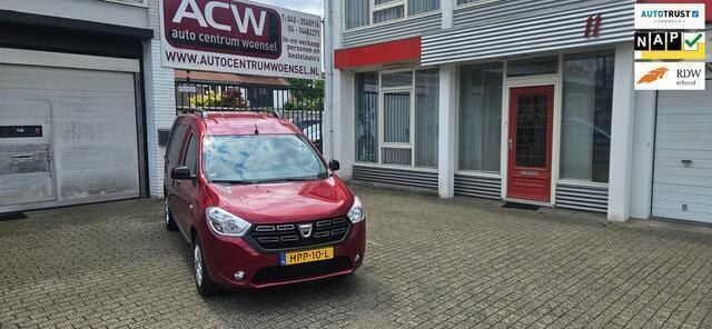 Rood Gebruikt 2020 Dacia Dokker Essentiel Van | € 14.950 (Eerlijke prijs) - Afbeelding 1/4
