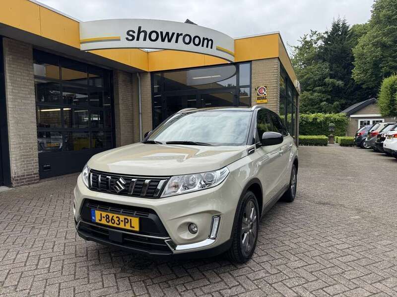 Wit Gebruikt 2019 Suzuki Vitara SUV | € 20.495 (Eerlijke prijs) - Afbeelding 1/4
