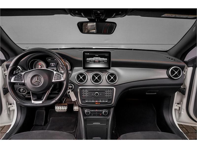 Occasion Mercedes CLA200 Ambition 157 PK (115 kW) 2015 Wit Stationwagen