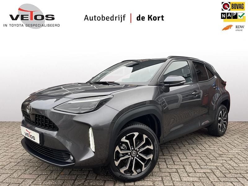 Grijs Gebruikt 2024 Toyota Yaris Cross Style SUV | € 29.495 (Iets duurder) - Afbeelding 1/4