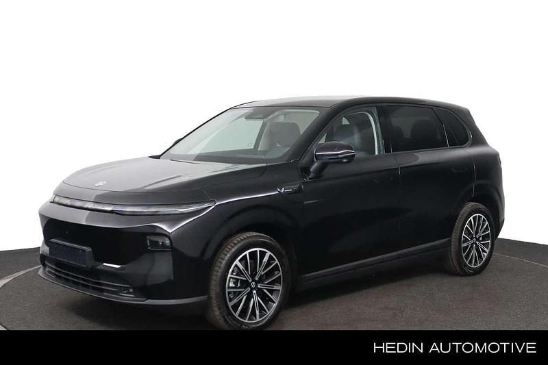 Zwart Nieuw 2025 Leapmotor B10 SUV | € 33.745 (Eerlijke prijs) - Afbeelding 1/4