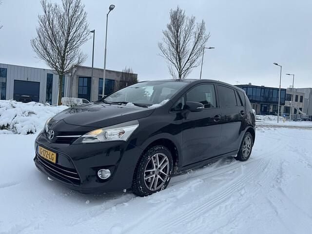 Zwart (metallic) Occasion 2015 Toyota Verso MPV | € 10.999 (Eerlijke prijs) - Afbeelding 1/4