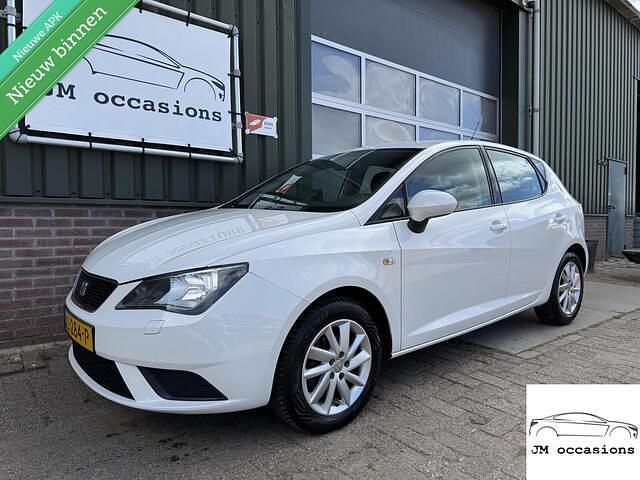 Wit Gebruikt 2013 Seat Ibiza Style Hatchback | € 4.995 (Eerlijke prijs) - Afbeelding 1/4