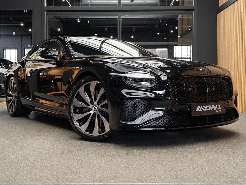 Zwart (metallic) Occasion 2025 Bentley Continental Coupé | € 339.995 (Duur) - Afbeelding 1/4