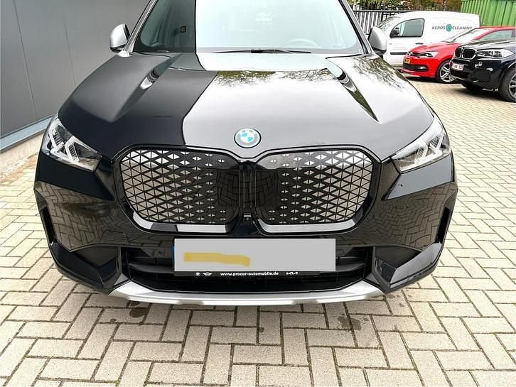 Gebruikt 2024 BMW iX1 xLine SUV | € 41.950 - Afbeelding 1/4