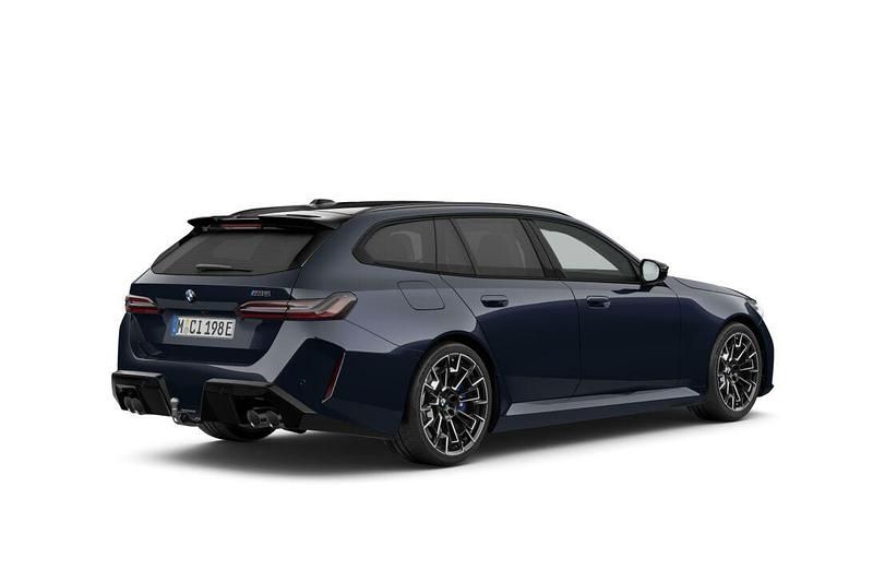 Nieuw BMW M5 727 PK (534 kW) 2026 Sophistograu brillianteffect metallic (grijs metallic) Stationwagen