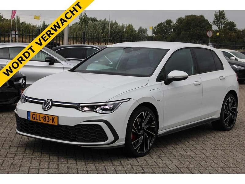 Wit Gebruikt 2022 VW Golf VIII GTE Hatchback | € 26.800 (Goede deal) - Afbeelding 1/4