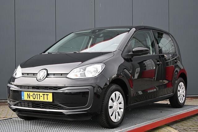 Zwart Gebruikt 2022 VW up! Hatchback | € 9.950 (Goede deal) - Afbeelding 1/4