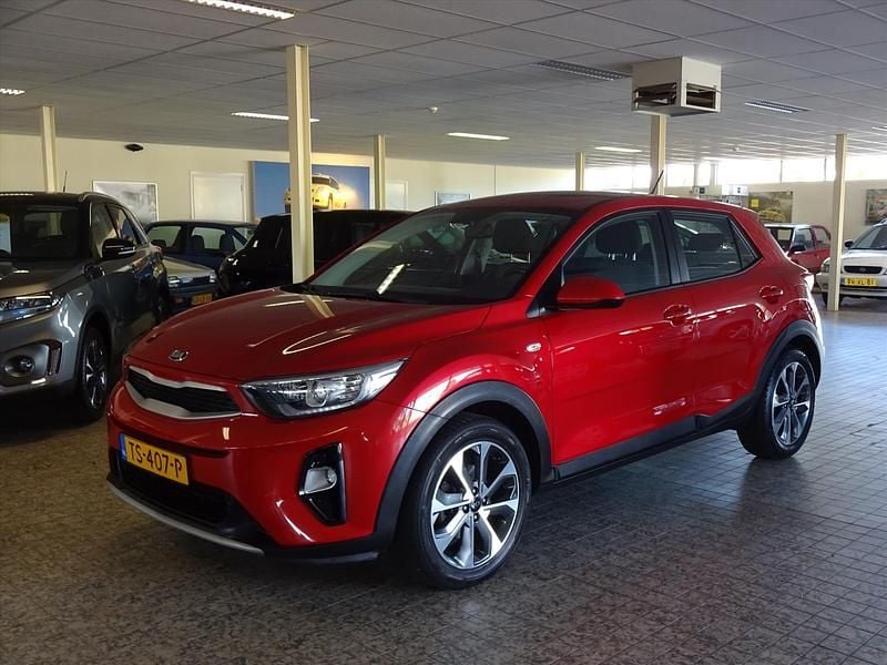 Rood Gebruikt 2018 Kia Stonic SUV | € 12.950 (Eerlijke prijs) - Afbeelding 1/4