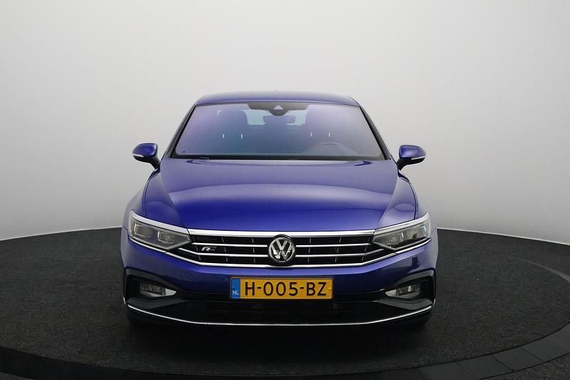 Occasion VW Passat Business 150 PK (110 kW) 2020 Blauw, metallic lak Sedan