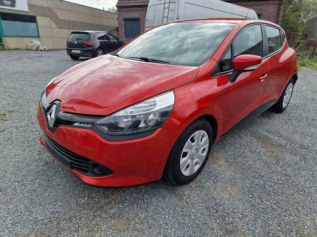 Rood Gebruikt 2013 Renault Clio IV Sedan | € 7.000 (Eerlijke prijs) - Afbeelding 1/4