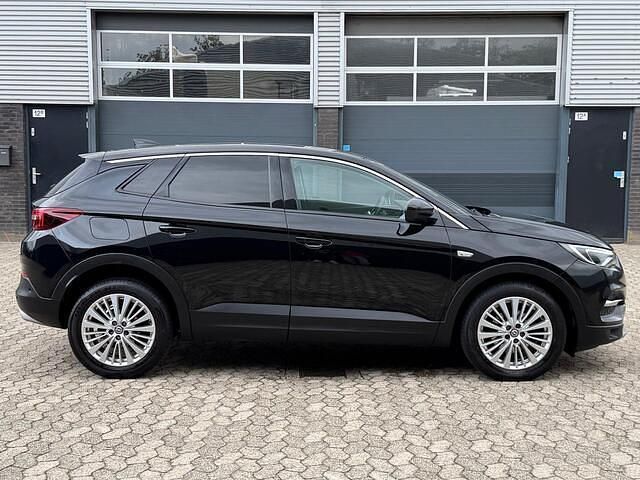 Zwart Occasion 2018 Opel Grandland X Business SUV | € 12.445 (Iets duurder) - Afbeelding 1/4