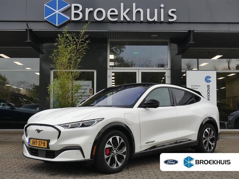 Wit Gebruikt 2022 Ford Mustang Mach-E SUV | € 35.895 (Eerlijke prijs) - Afbeelding 1/4