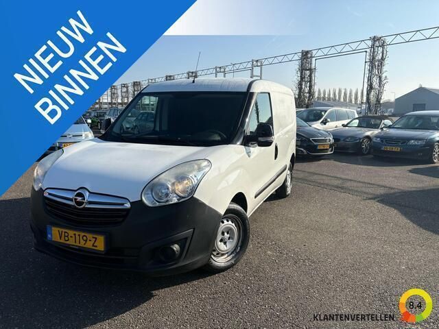 Wit Gebruikt 2013 Opel Combo MPV | € 3.950 (Eerlijke prijs) - Afbeelding 1/4
